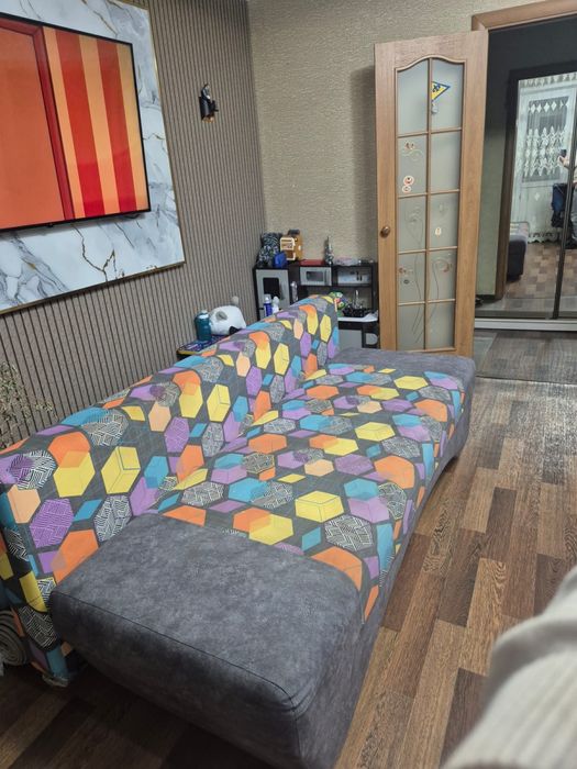 Продам диванчик в отличном состоянии