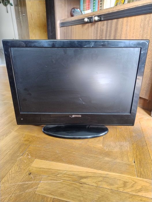 Работещ монитор в добро състояние