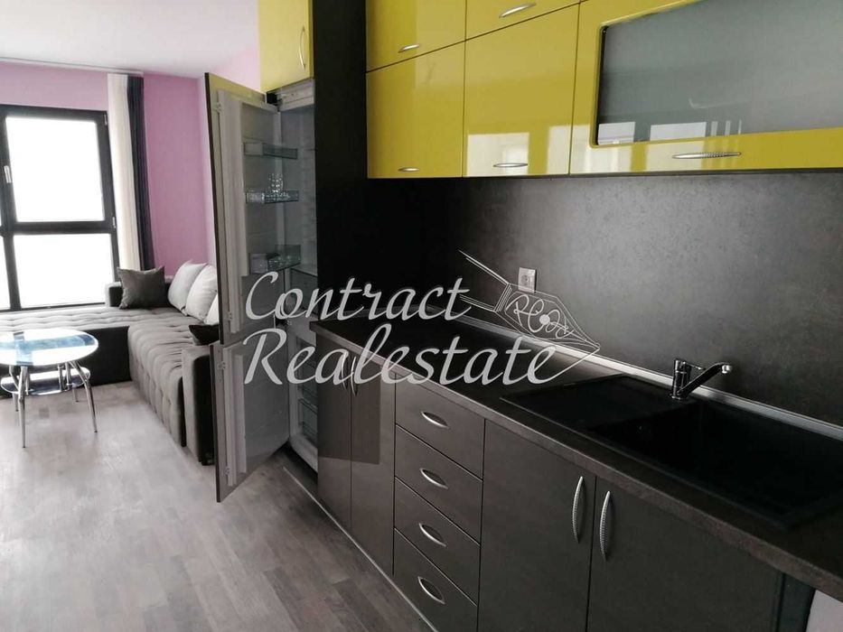 Дава се под наем Двустаен апартамент в Варна, Център - 65 кв.м за 520 € - Снимка #2