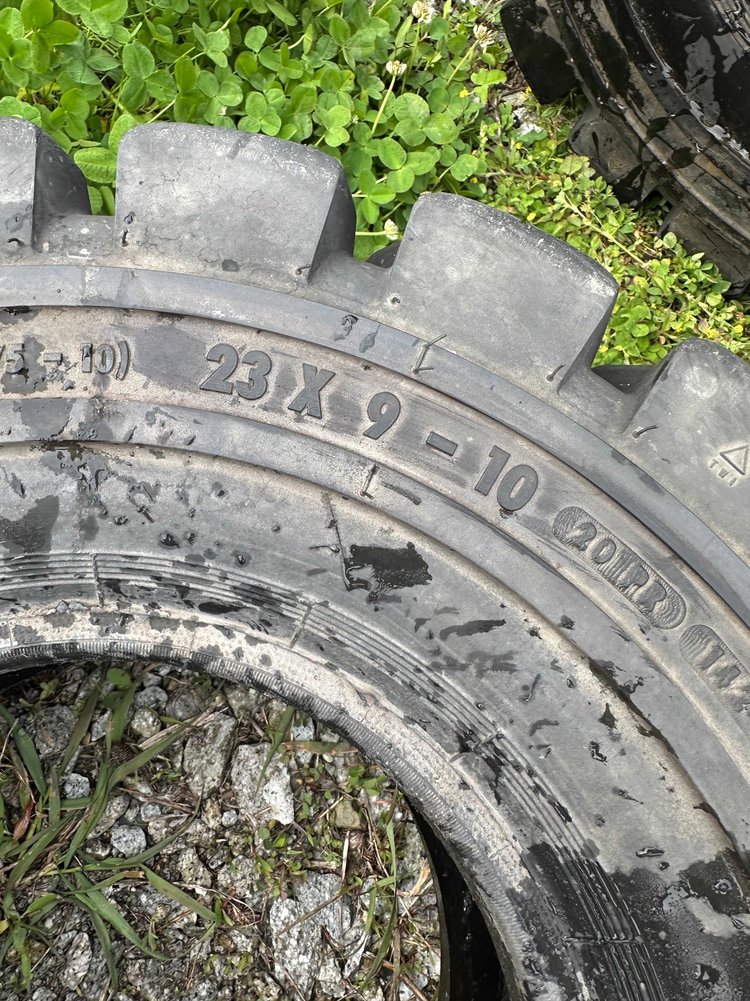 23x9-10 (225/75-15) Continental - Anvelope Industriale Stivuitor