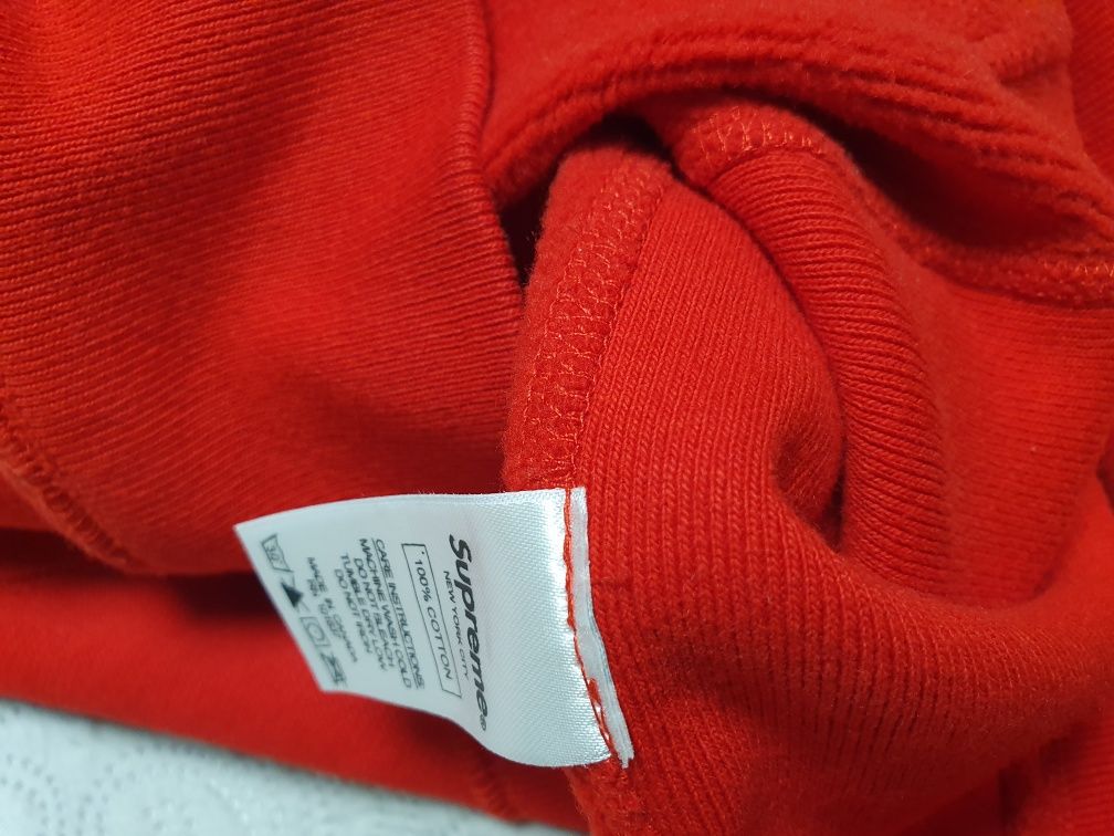 Supreme red bandana box logo