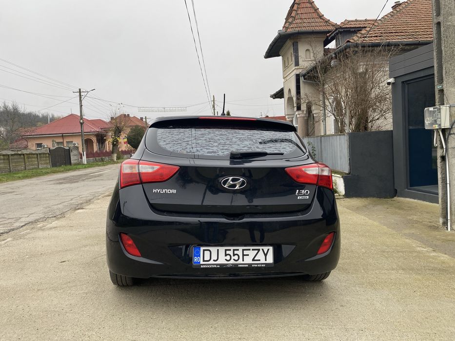 Hyundai i30 1.4 crdi 90cp