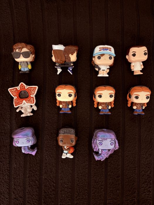 Фигурки на kinder joy Stranger Things