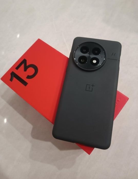 One plus 13 в идеальном состоянии