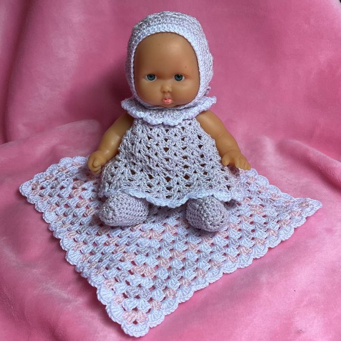 Кукла Пупсик в кружевном платье