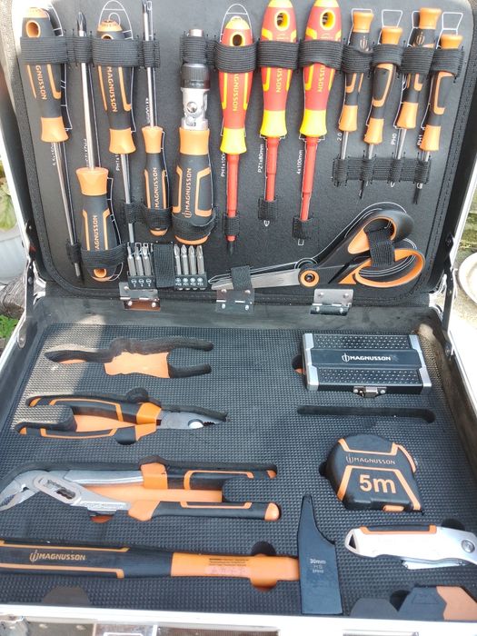 Magnusson -куфар с инструменти
