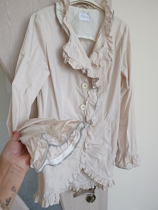 Уникален, елегантен дамски шлифер