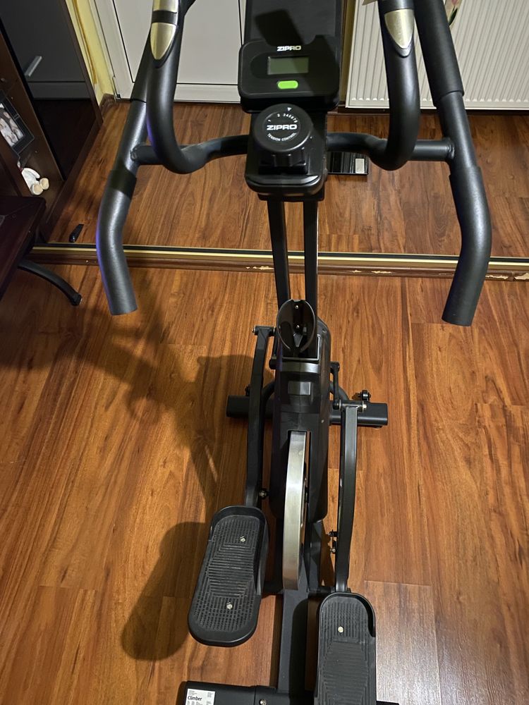 Stepper Ziiro Climber pentru greutate 120 kg. Foarte putin utilizat.