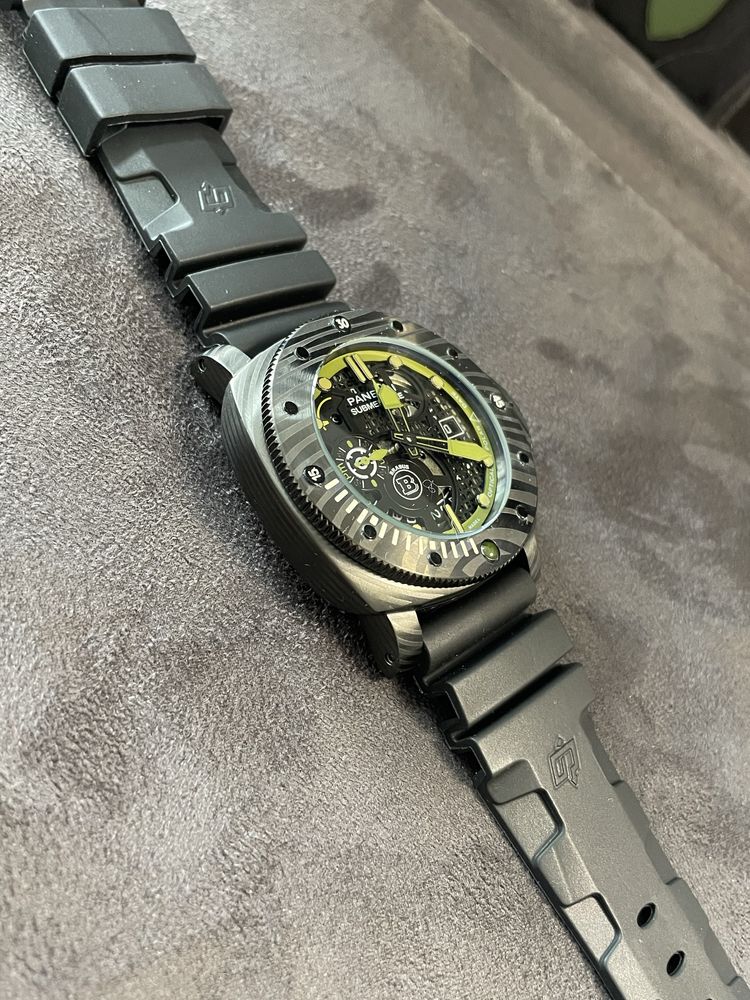 Масивен часовник Panerai
