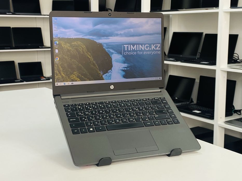Офисный ноутбук HP Laptop 14 - 14"/Core i5-1035G1/8GB/SSD 128GB/UHD