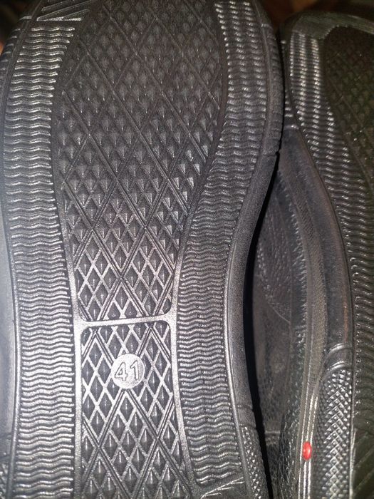 Костюм съдържащ панталон риза елек сако и обувки