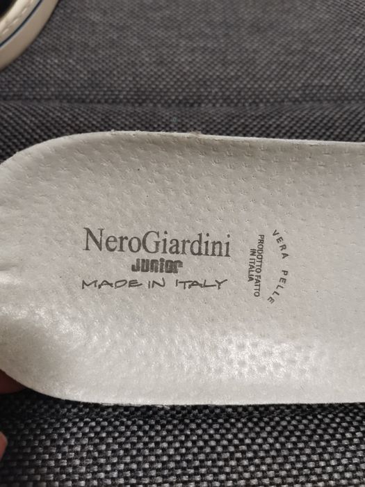 Vand sneakers NERO GIARDINI marimea 39