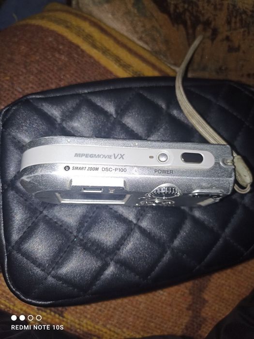 Vând aparat foto Sony