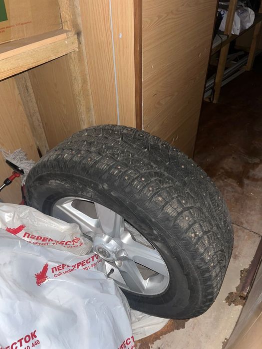 285/60/18 почти новый