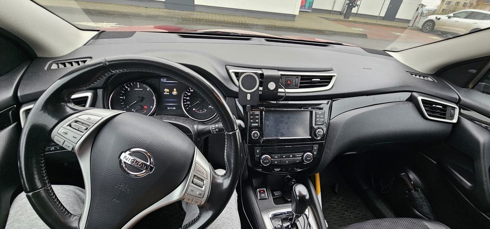 Qashqai J11 tekna full options rosu