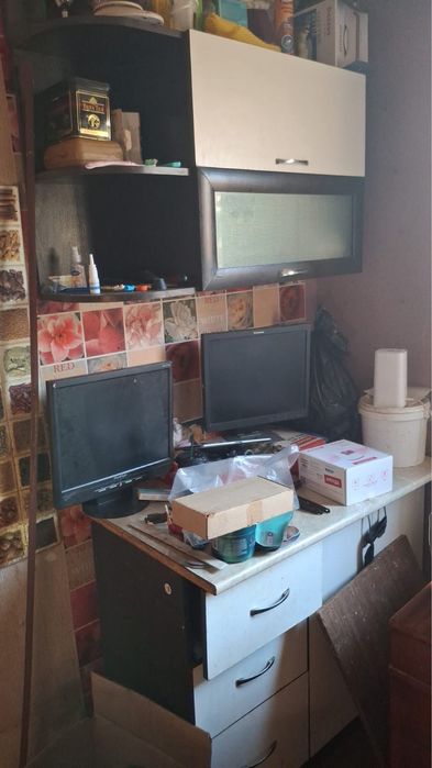 Продам кухоный гарнитур не большой