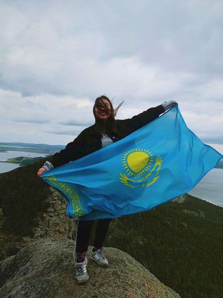 Қазақстанның жаңа туын сатамыз, флаг Казахстана