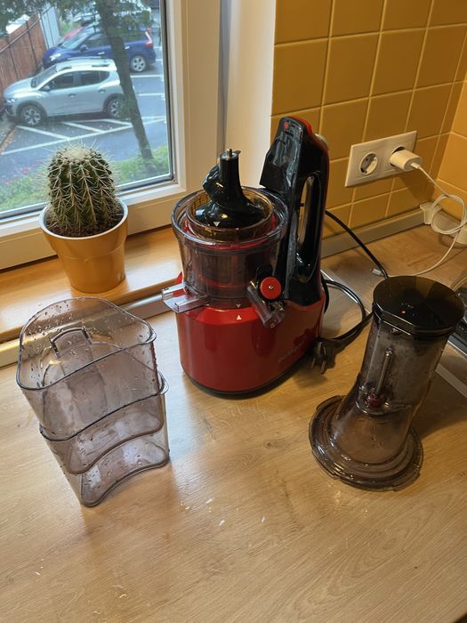 Storcator Oursson fructe si legume cu melc, presare la rece