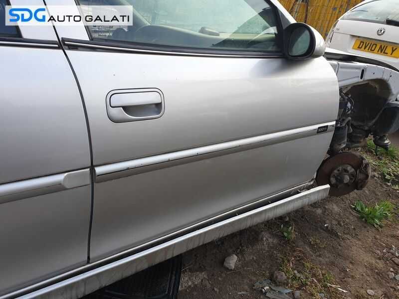 Usa Usi Portiera Portiere Dreapta Fata Dezechipata Opel Vectra B 1995 - 2002 Culoare L147