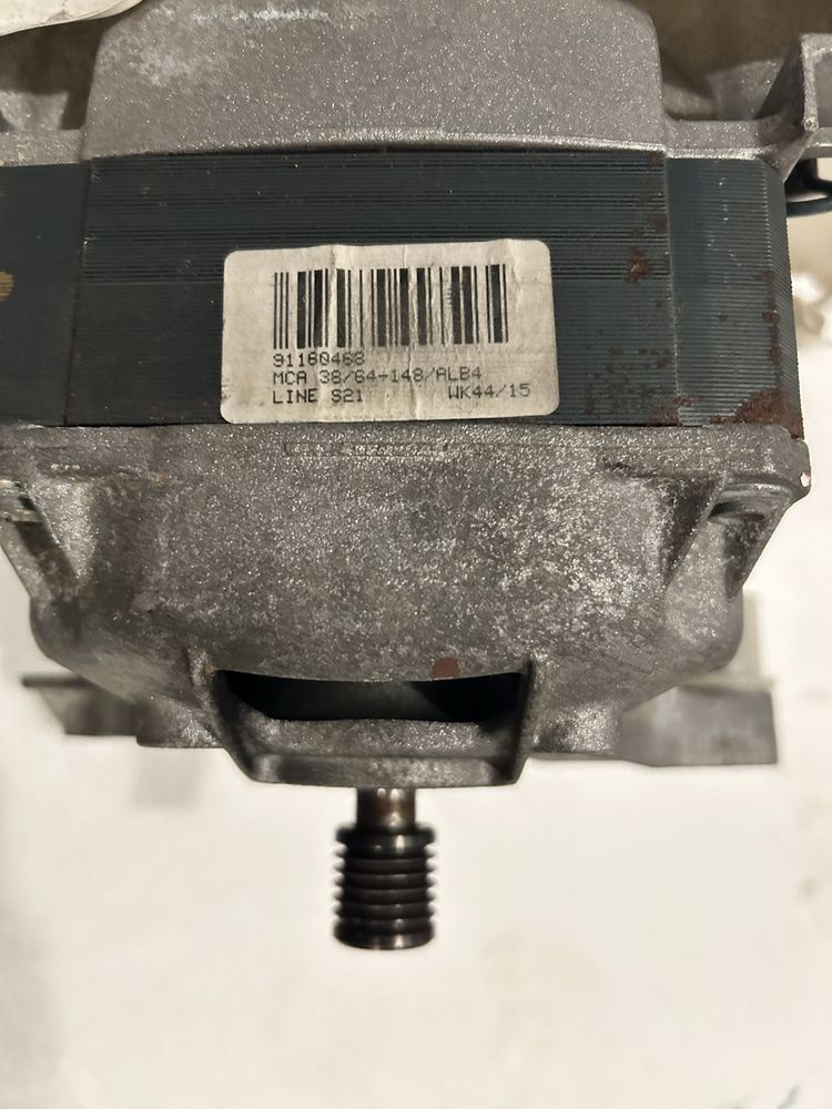 Motor, curea si placa de baza Whirlpool AWE 6516