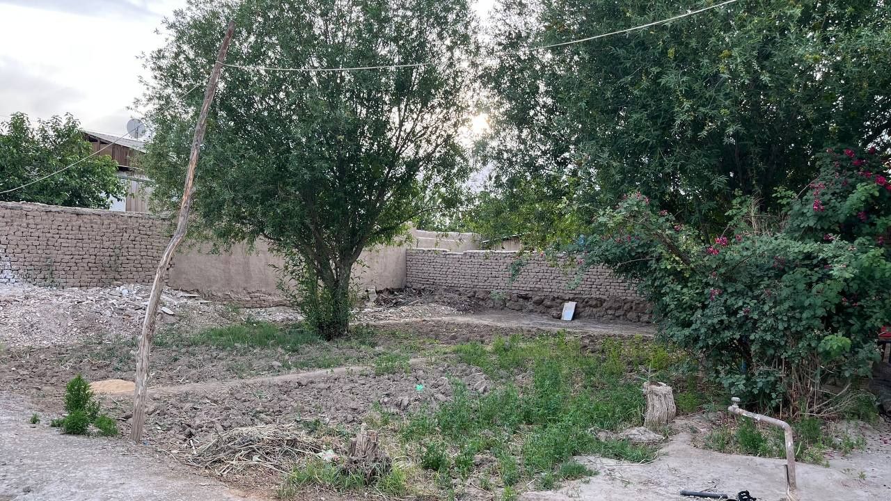 Байтерек пасёлкада, Бетховена кошесинде жайласкан Уй сатылады