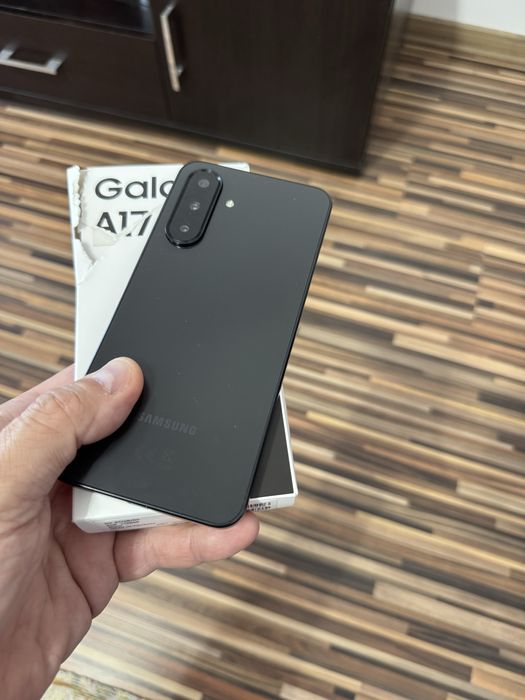 Samsung Galaxy A17, negru, Memorie 128GB, Android 15, FRUMOS, NOU