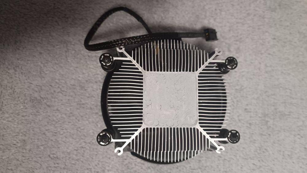 AMD Ryzen 7 2700 cu cooler stealth wraith