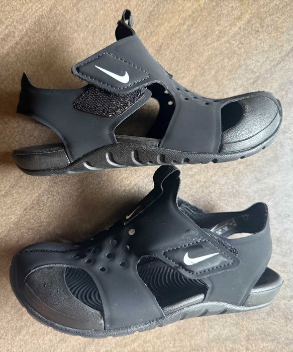 NIKE - Sandale negre copii masura 28!