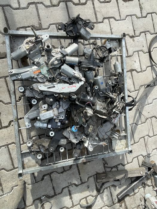 Моторче задна чистачка:Kia,Opel,Hyundai,BMW,Audi,Mercedes и др.