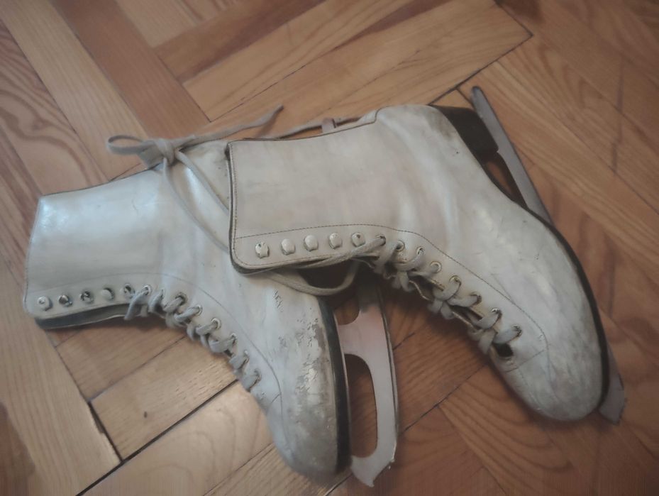 Кънки за фигурно пързаляне