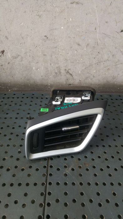 Grila ventilatie bord stanga nissan qashqai 2 suv j11 30490001 687614ea0a
