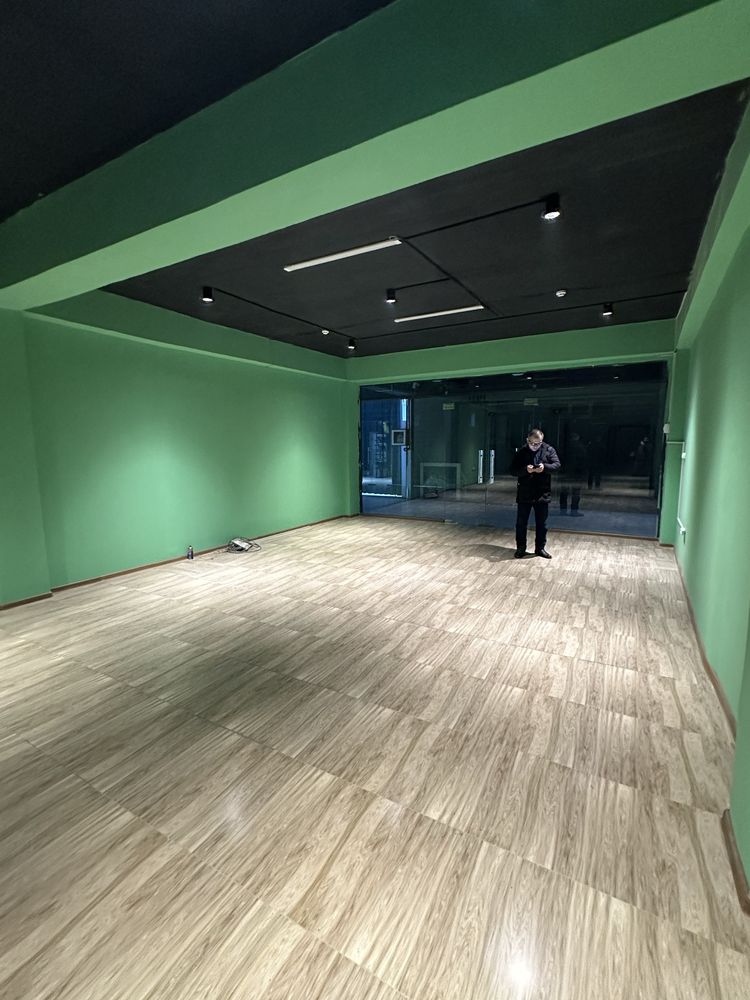 Ofis, show room!