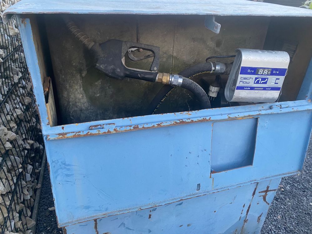Rezervor motorina tanc statie 2000 litri