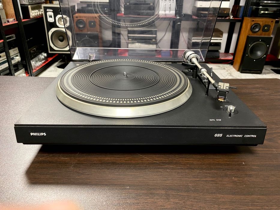 Отличен грамофон Philips