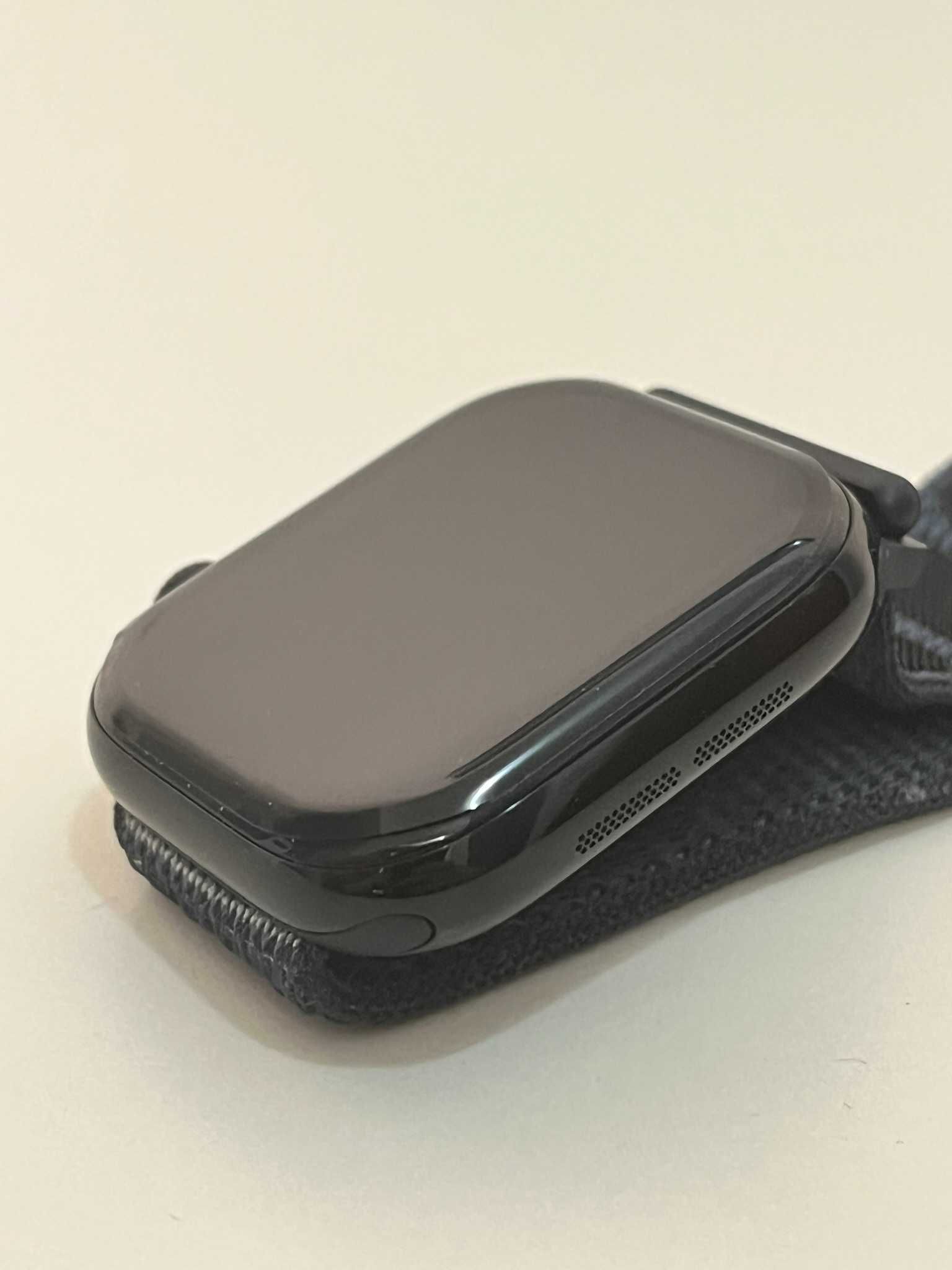 Apple Watch Series 10 - 42mm - Black - с ГАРАНЦИЯ и зарядно