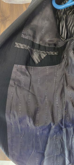 Costum barbati esprit