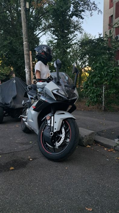 Casca MT Thunder 4 SV