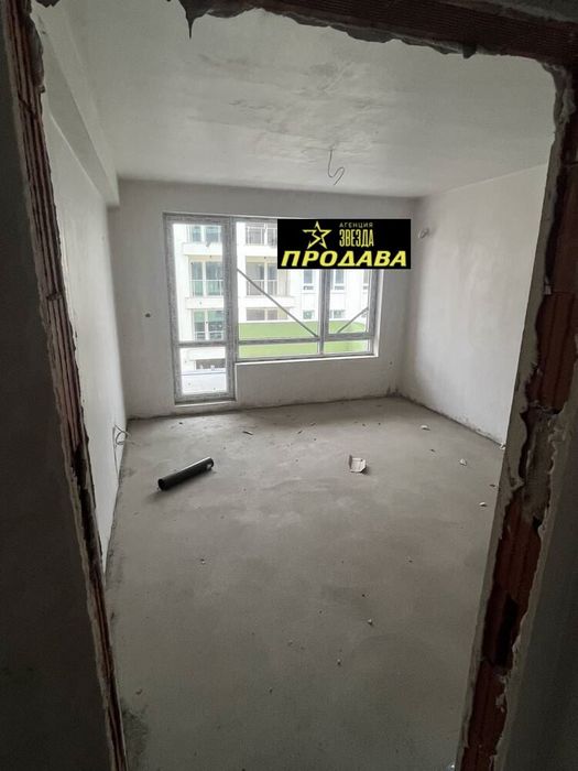 Двустаен пред акт 15 до Хаджията