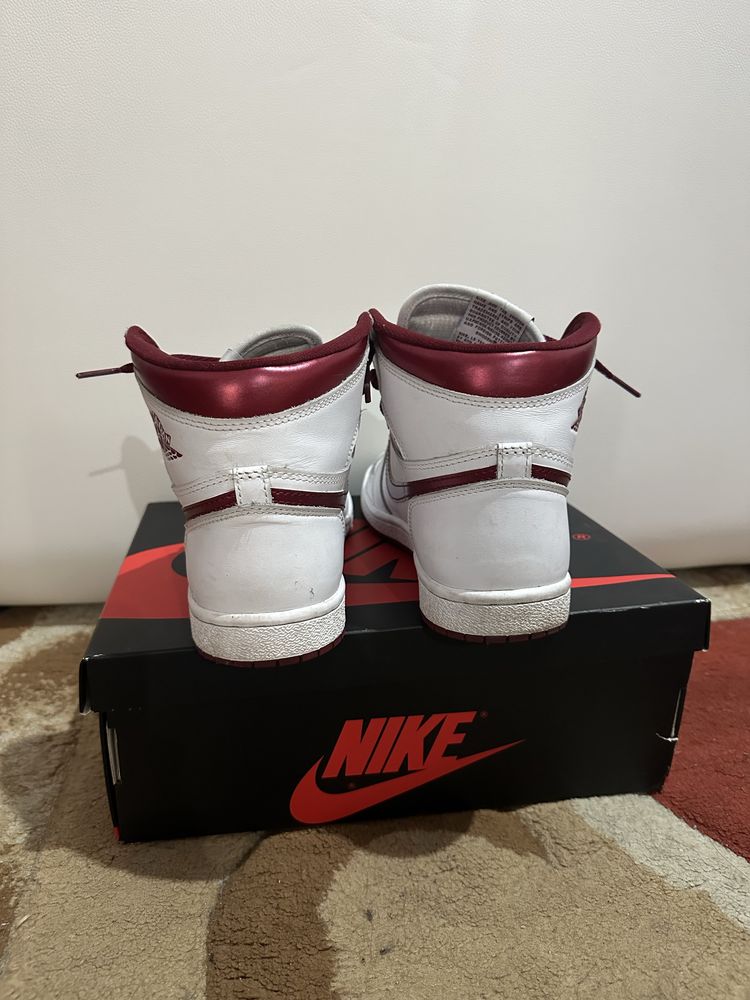 Nike Air Jordan 1 High 85 Team Red OG