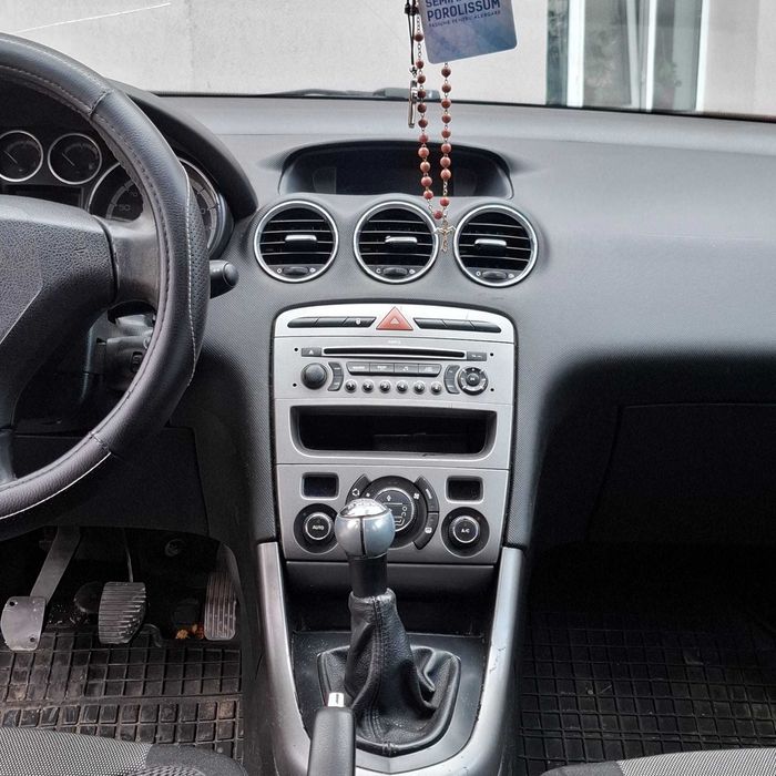 Vand PEUGEOT 308 , an fabricatie 2007 , motor 1.6 diesel