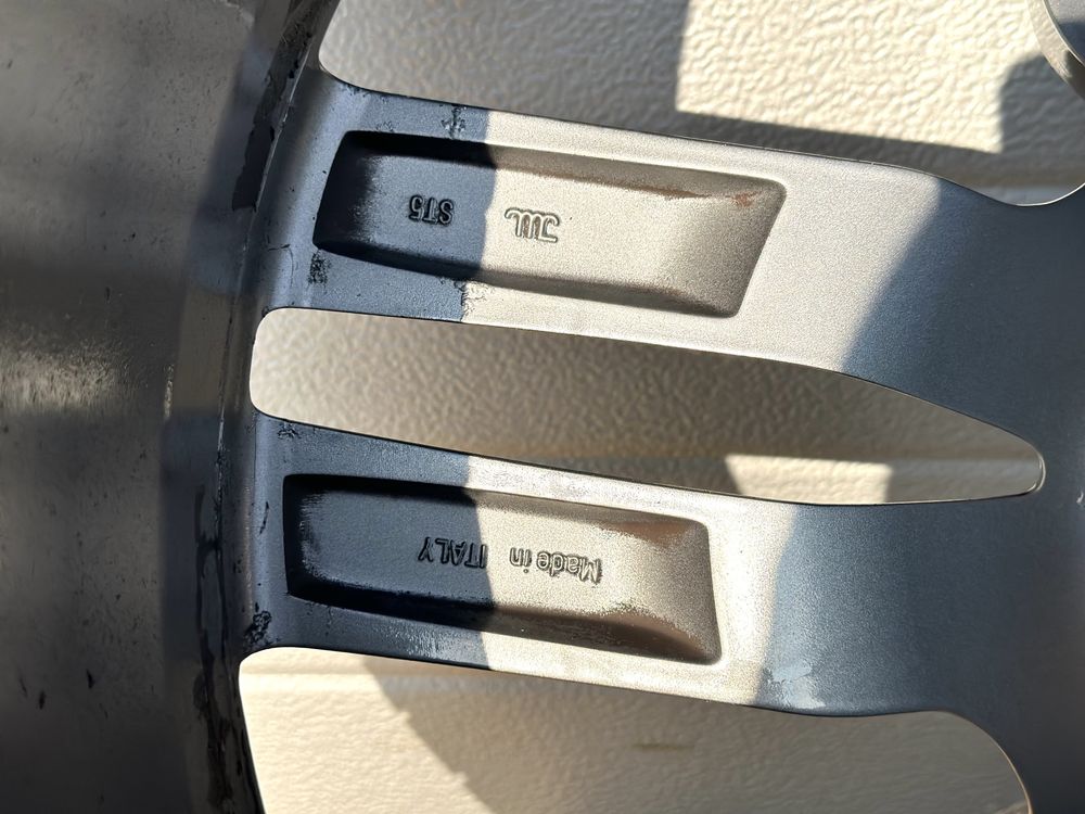 Джанта с гума AUDI 21 8R0601025AM
