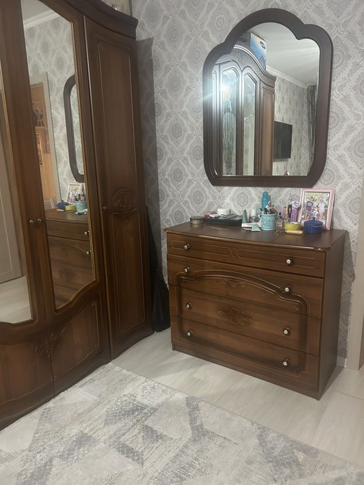 Шкаф камод зеркало