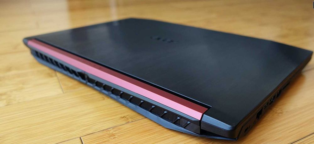 Laptop ACER 5, i7-7700HQ, 15.6, 16GB, video 4GB, SSD 500GB IMPECABIL