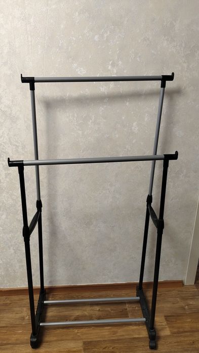 Вешалка напольная для одежды