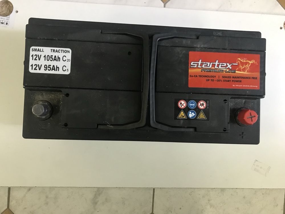 Продавам 2 акумулатора