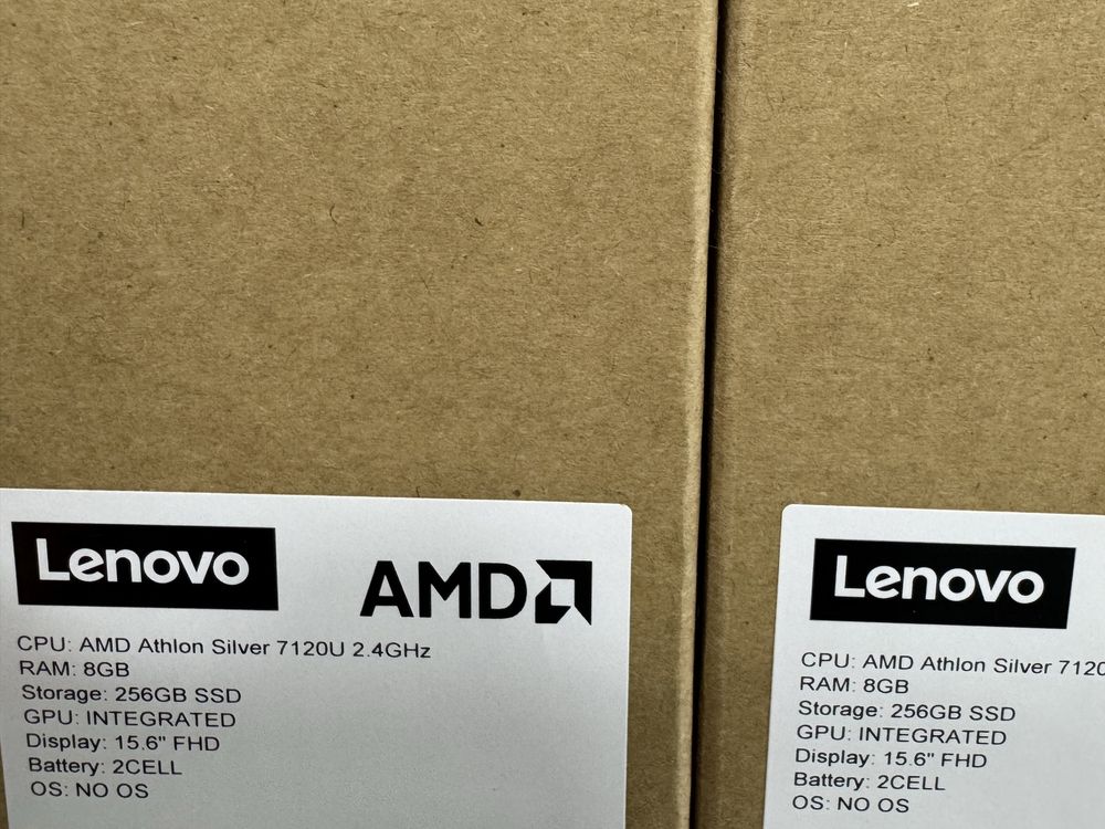 Lenova AMD athlon silver 2.4GHz RAM8GB 256SSD display 15.6 FHD