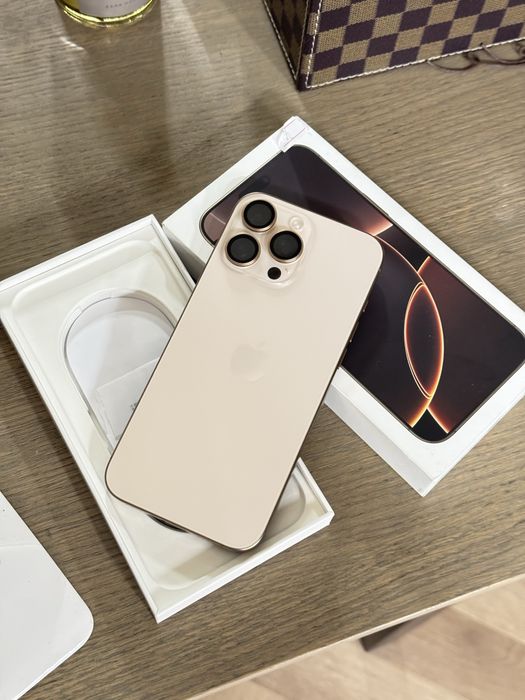 Продам iPhone 16 Pro Max 512GB