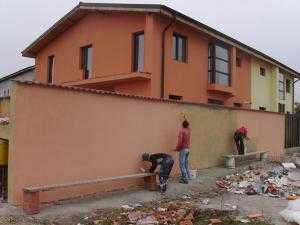 Garduri si porti stil jaluzea, sipca metalica, tabla cutata