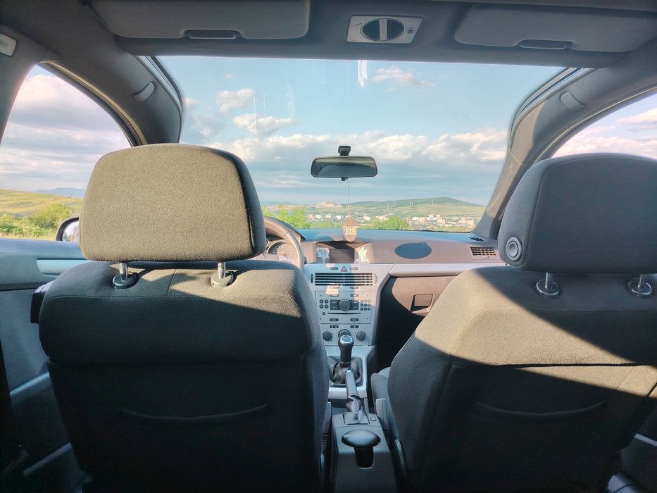 Opel astra H Gtc panoramic 2010