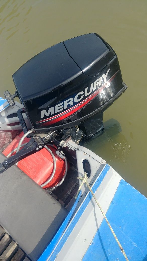 Продам лодку Казанку+Mercury 30
